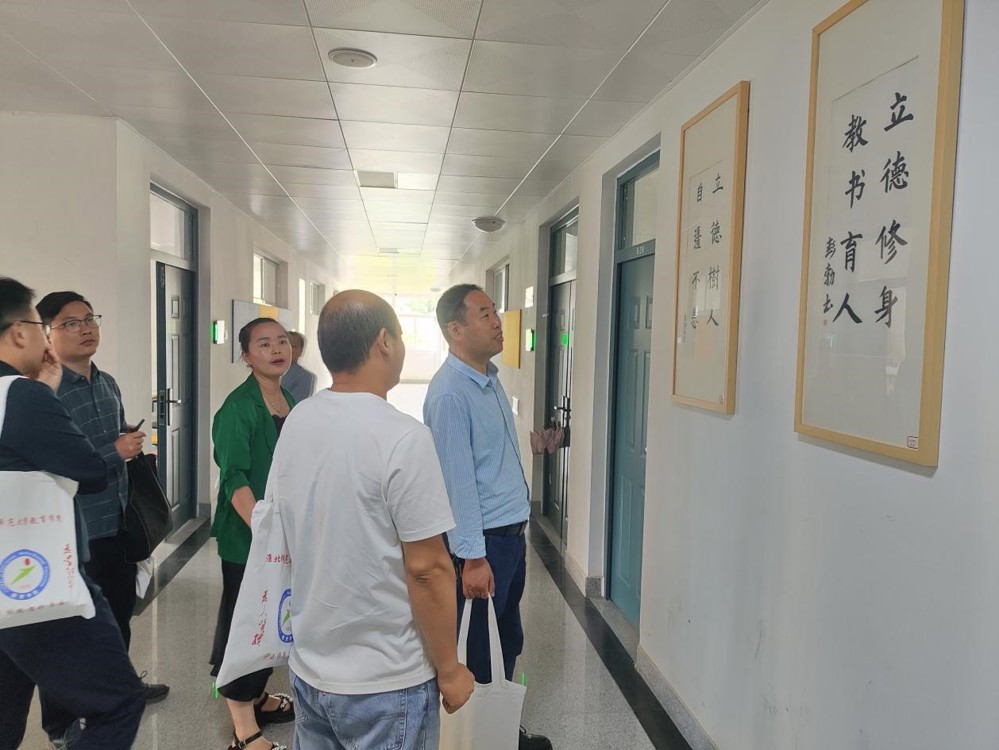 d28a44d4dab54b1d954a93af80a325b3.jpg d28a44d4dab54b1d954a93af80a325b3.jpg